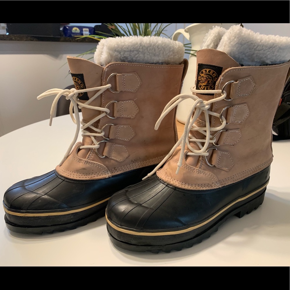Women’s Caribou Boot